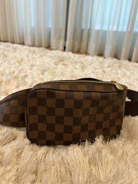 Authentic  Louis Vuitton Geronimos waste bag damier